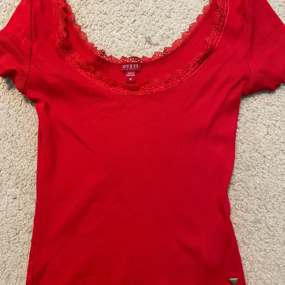 Guess top